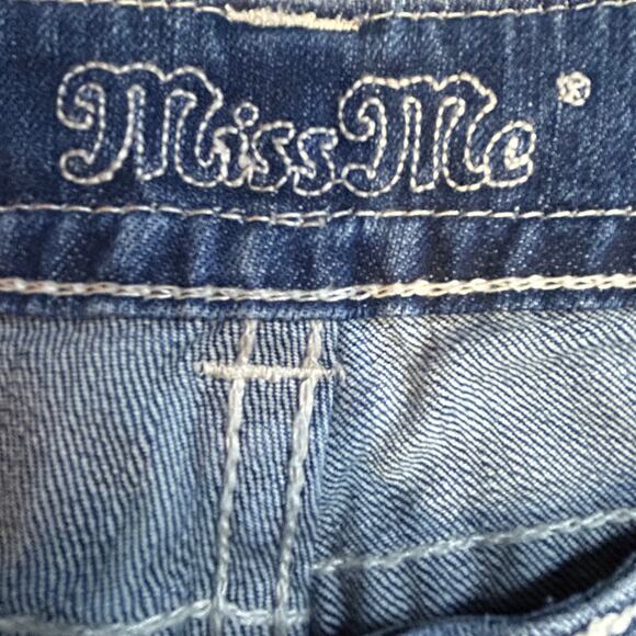 Miss Me Mid Rise Distressed Boot Cut Jeans Flap Back Pockets JP50015K-4 Women 31 - Picture 2 of 9